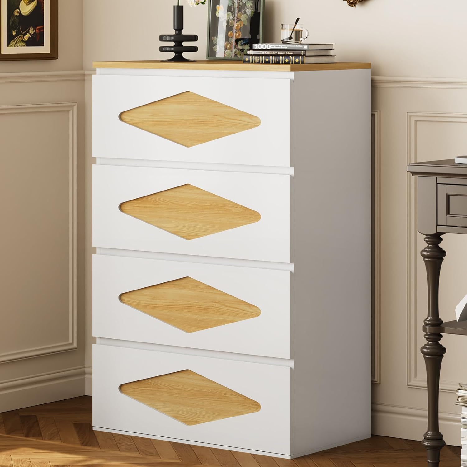 Sikaic Dresser 48.3 Inches Tall Dresser with 4 Drawers White White / Engineered Wood / Modern