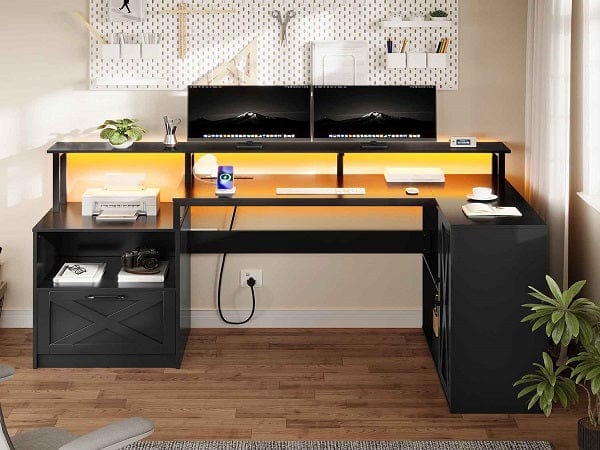 desks