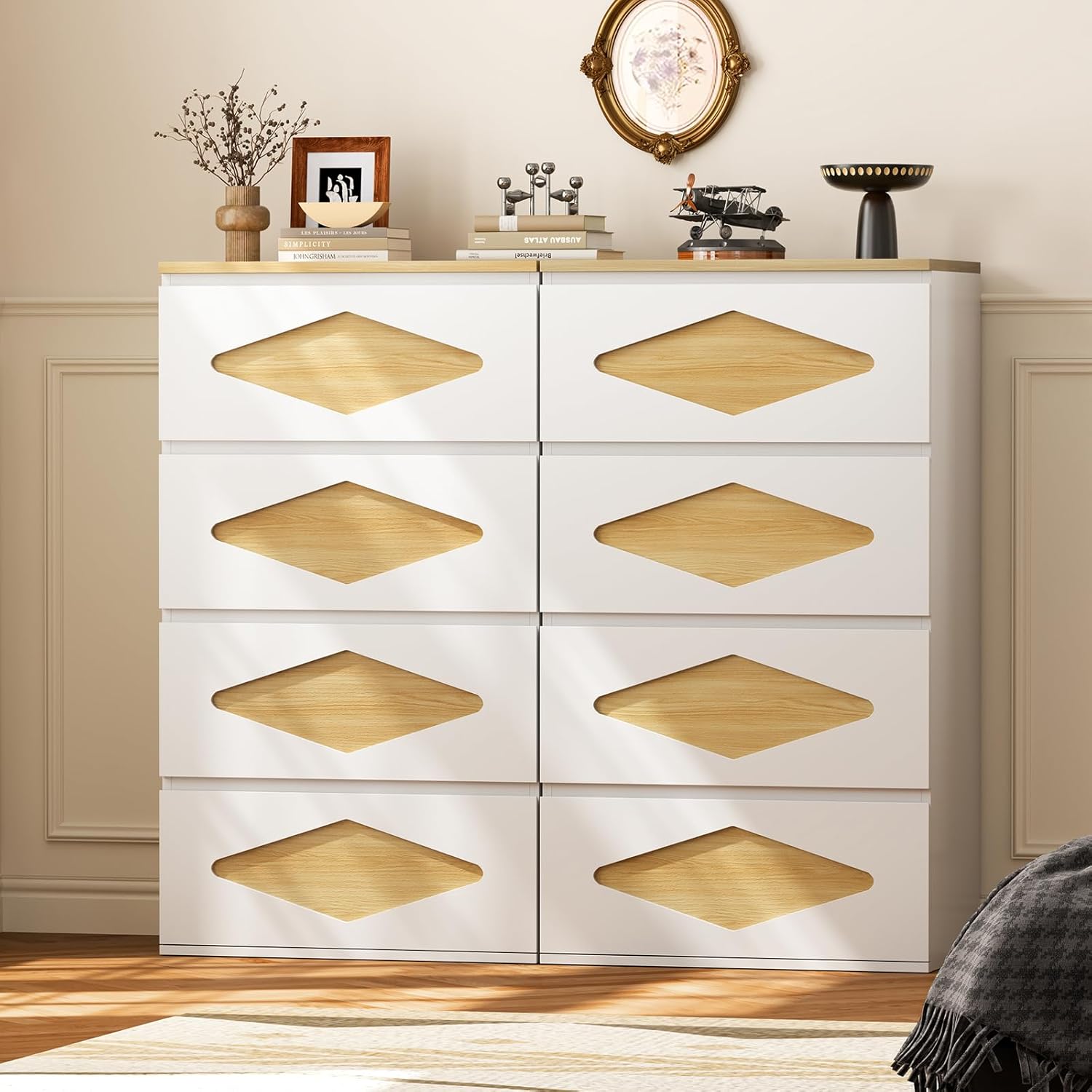 Sikaic Dresser 48.3 Inches Tall Dresser with 4 Drawers White White / Engineered Wood / Modern